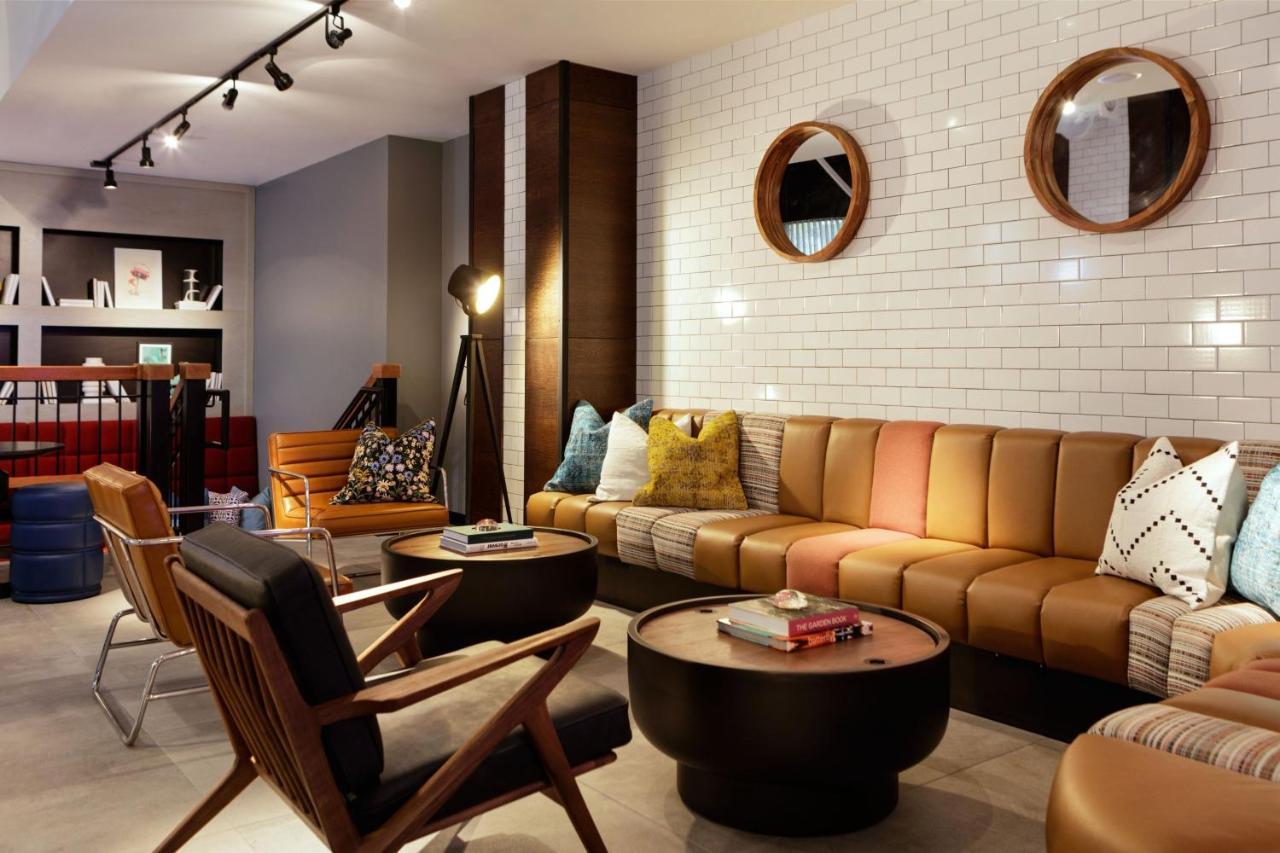 Moxy Richmond Downtown Hotel Exterior foto
